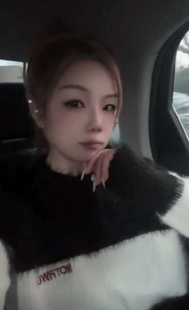 服务系性感美女
