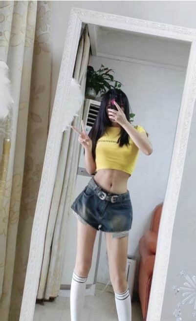民族大道高挑少妇