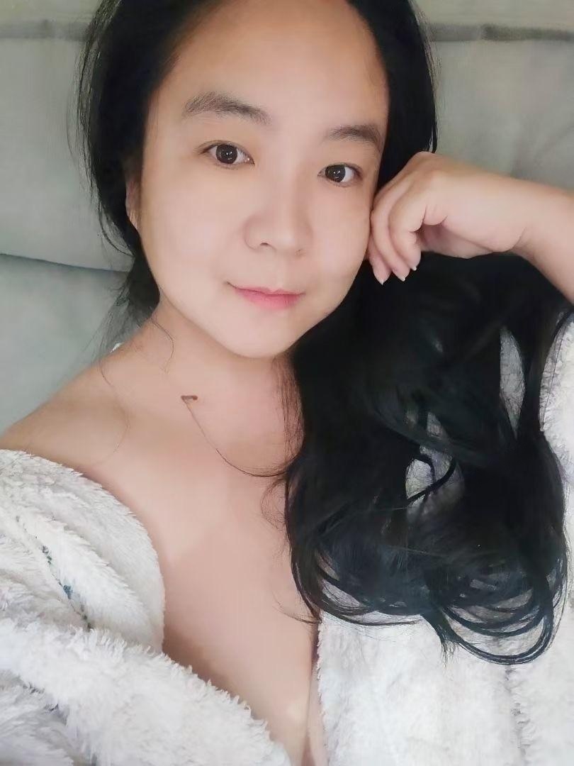 E罩杯大姐姐