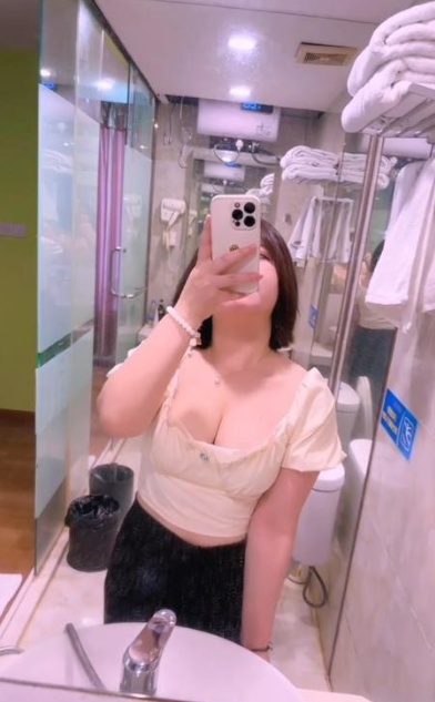 松北巨乳小胖妹