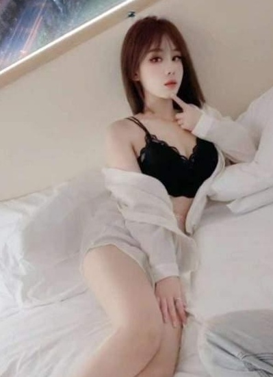东城性感小姐姐