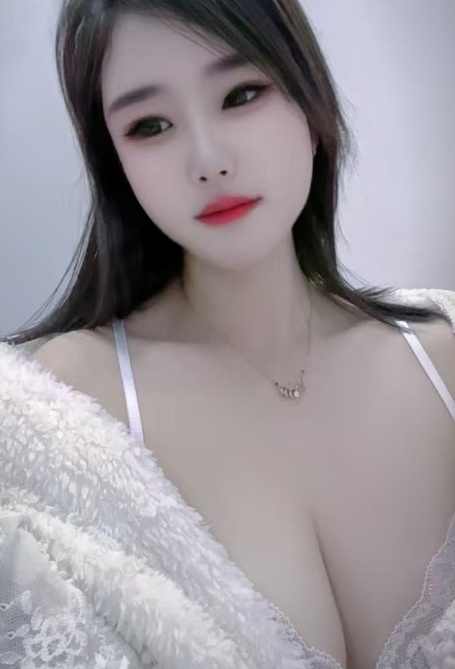 南山长腿大奶娜娜