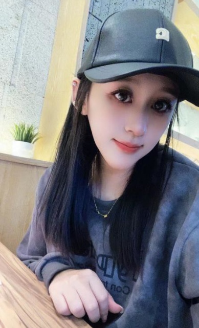 小姐姐晓彤