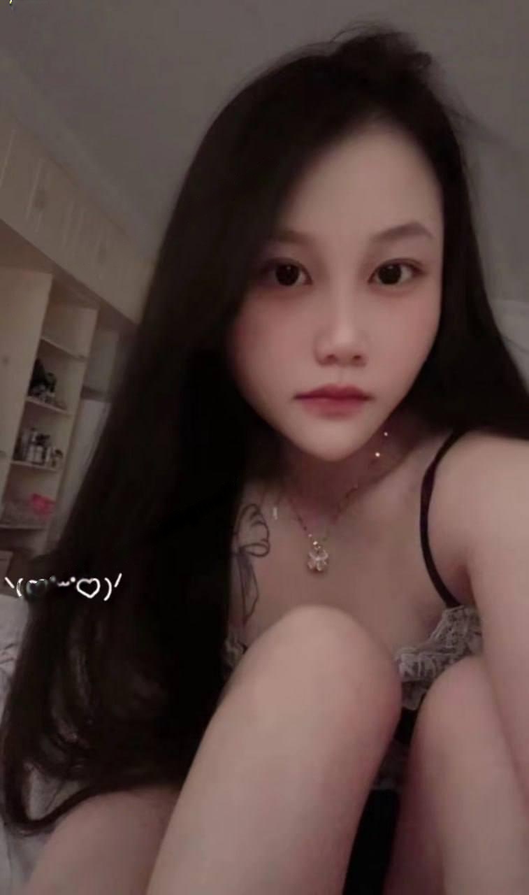 欢乐谷大胸姐姐