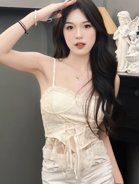 高挑白皙丰臀熟女