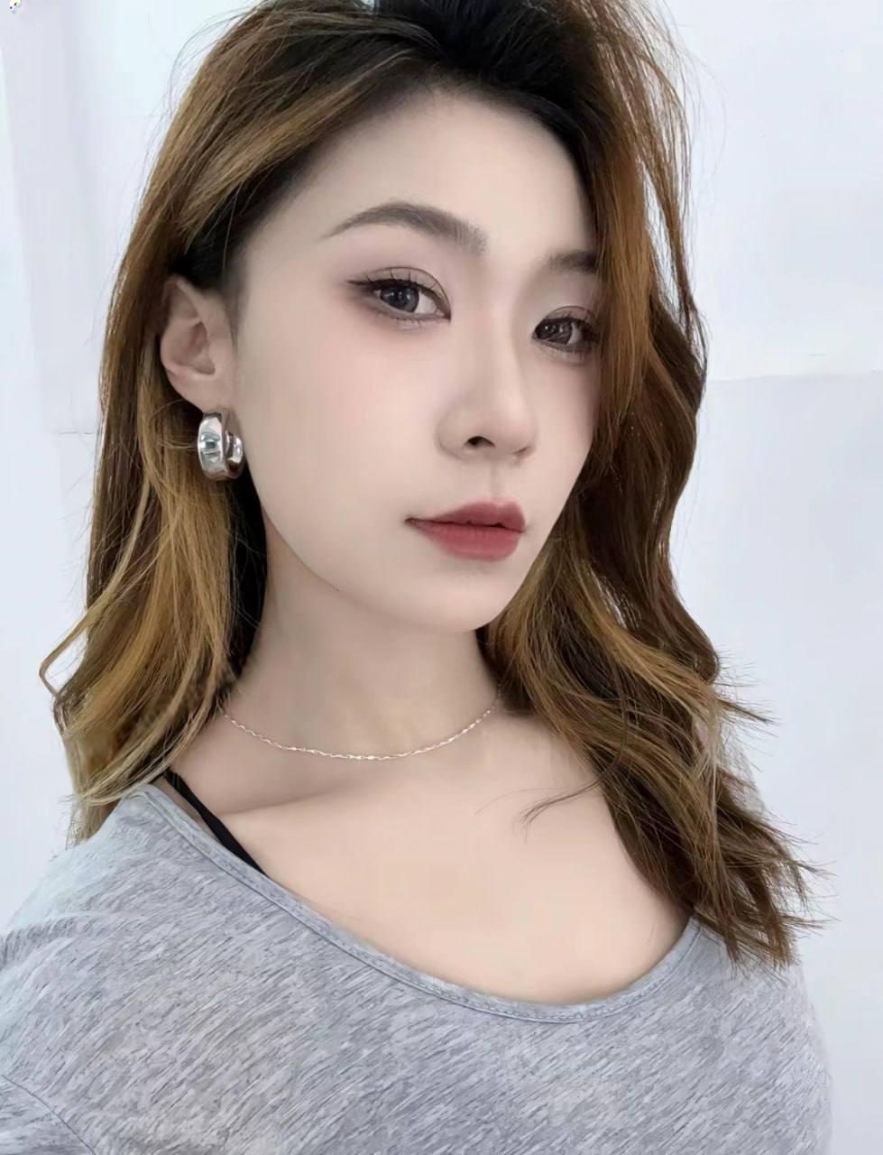巨乳少妇莺子