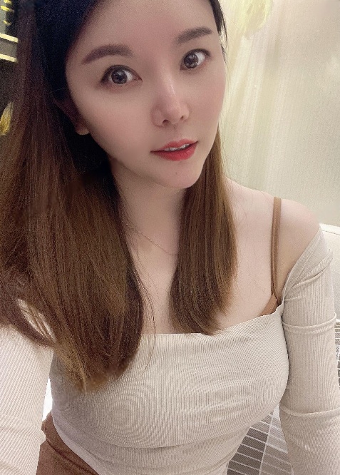 青浦身材丰满的服务系美女