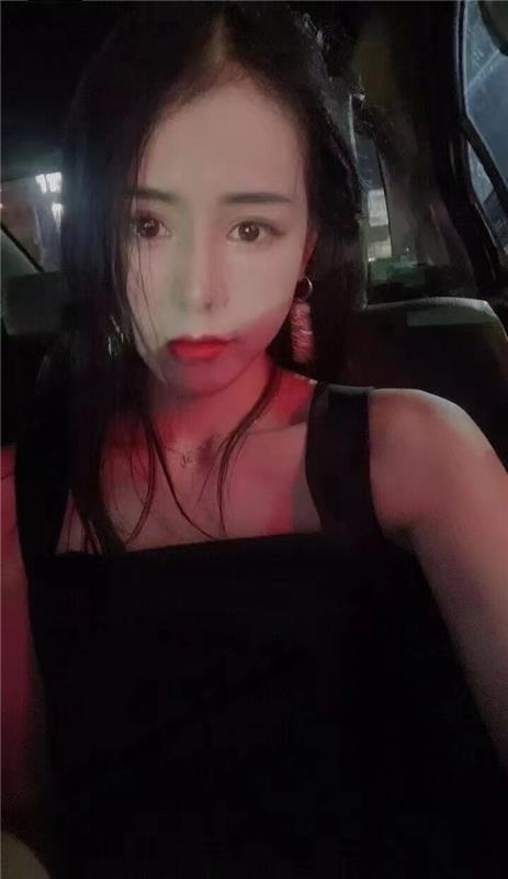 御姐风情美女