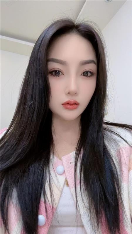 身材爆好的小姐姐