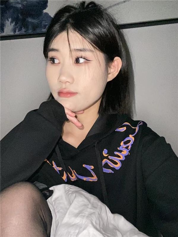 性感大胸御姐