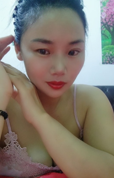 横岗娇小大奶风骚少妇