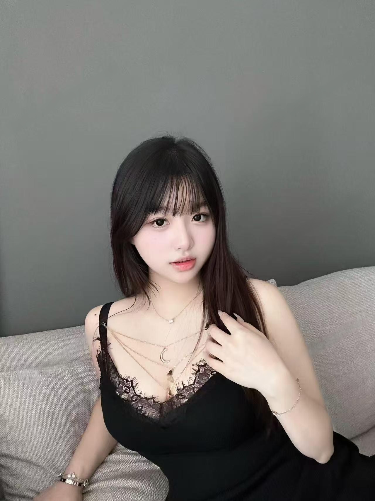 颜值巨乳小甜心