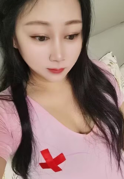 合肥火辣身材的笑笑