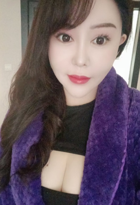 性感波大肤白少妇