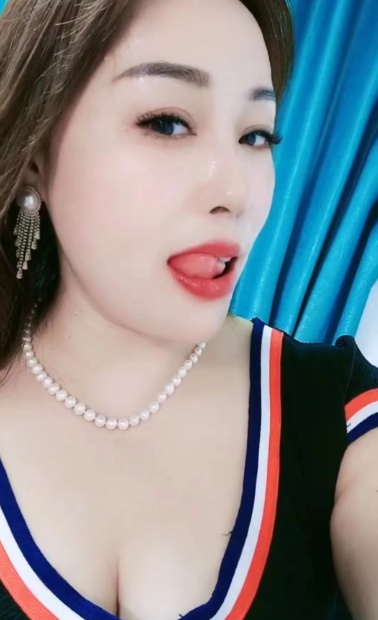 肥臀大波少妇
