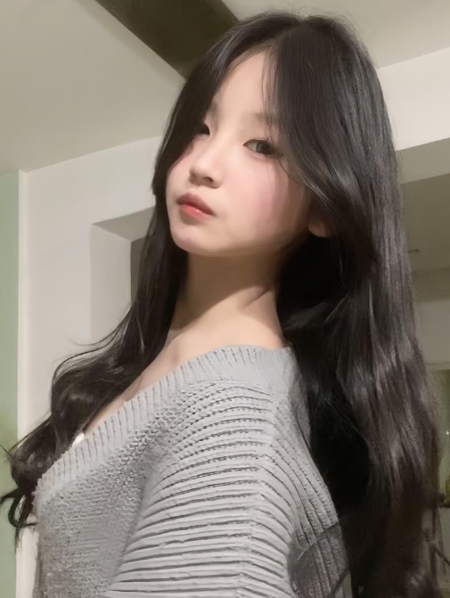 蜜桃臀骚逼白虎妹（已验真人）