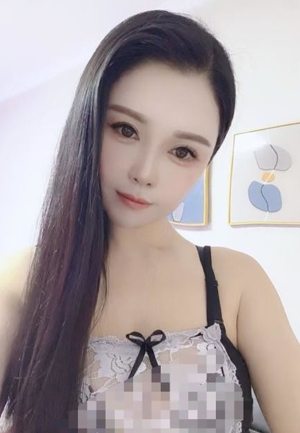 肥臀服务少妇