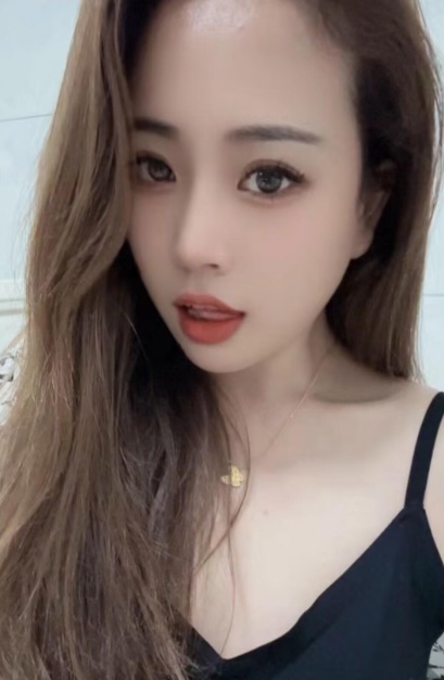 禅城莉莉 可舌吻