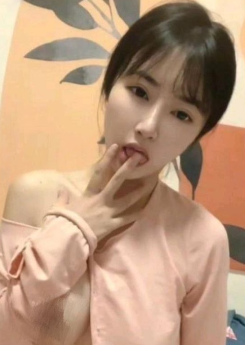 验证巨乳翘臀姐姐