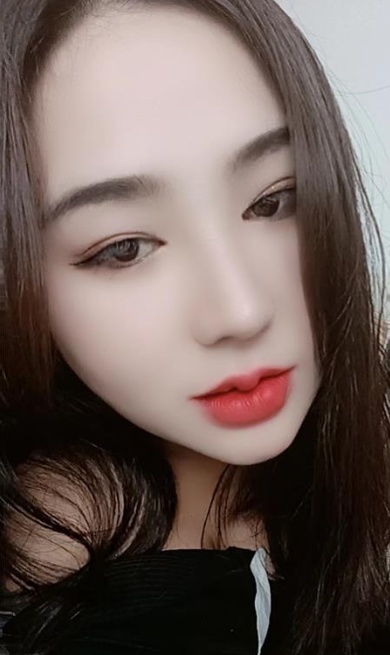 大胸兼职小妹