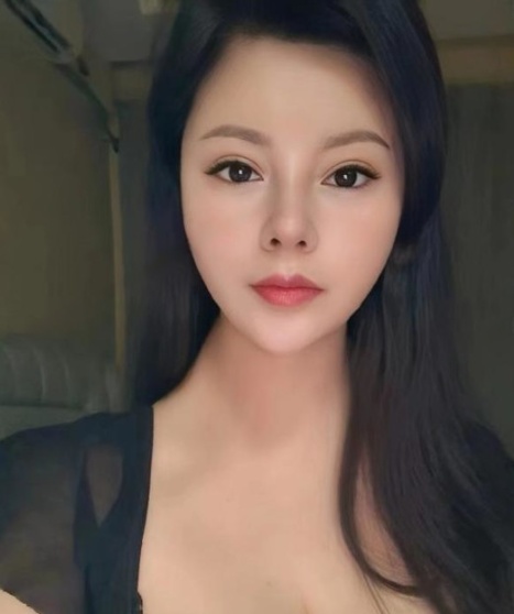 大胸丹丹少妇