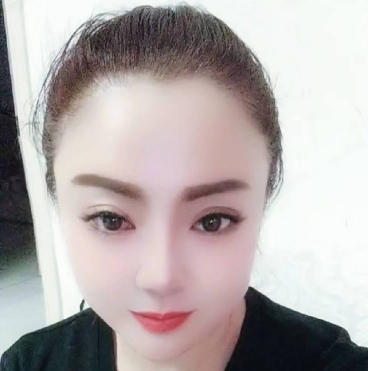 车灯超靓的姐姐