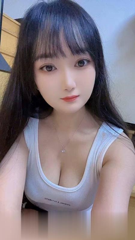 高挑轻熟女