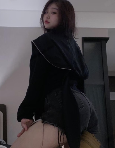 南开丰满大胸妹子小颖