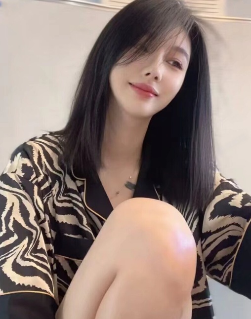 乖巧的姐姐姿势多
