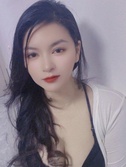 邻家丰满小姐姐