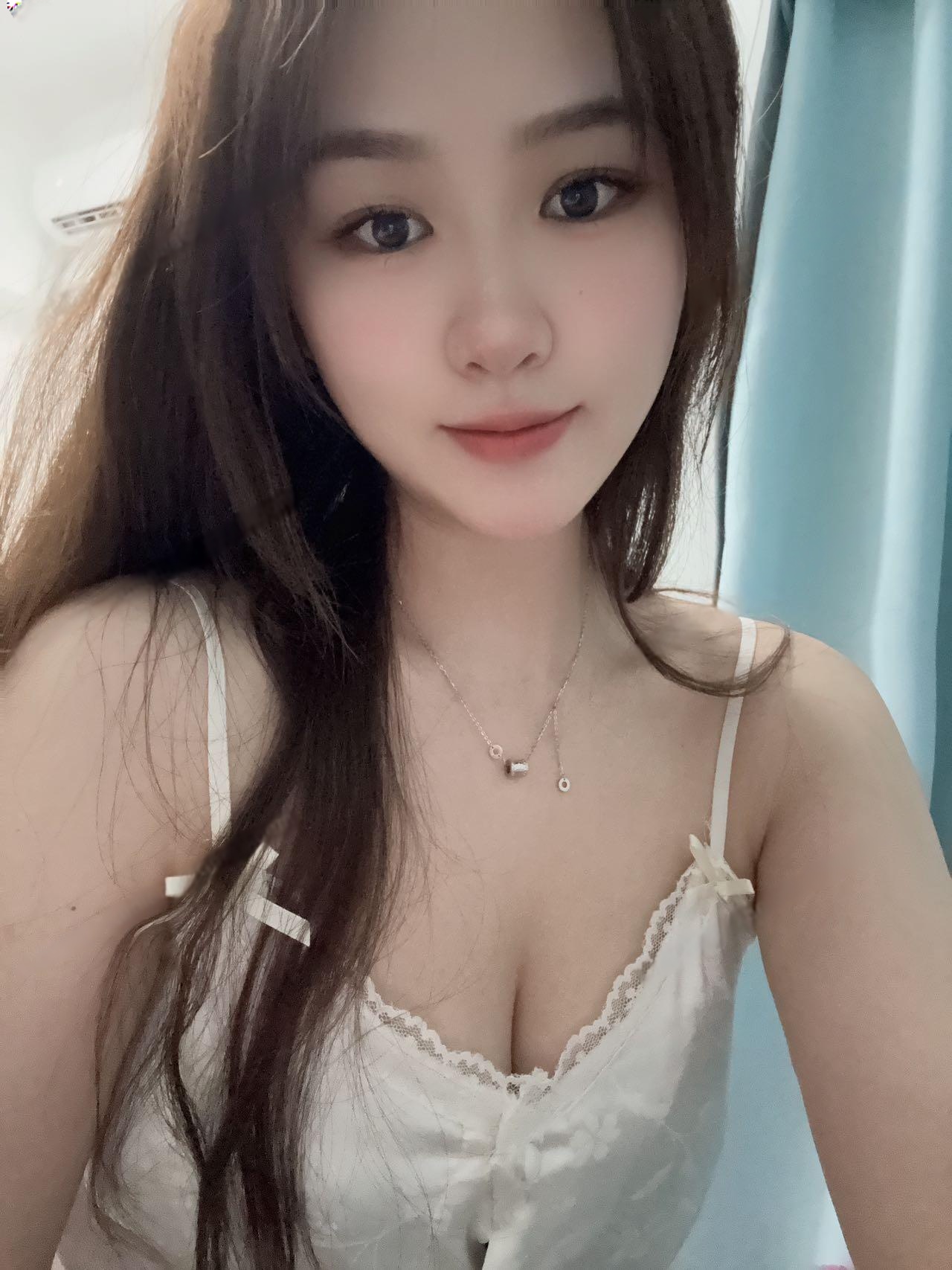 身材苗条鹿鹿