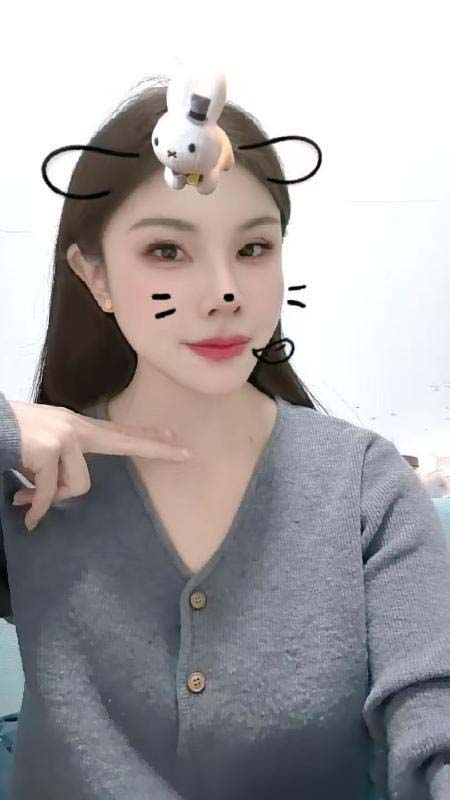 很有女友感的波波