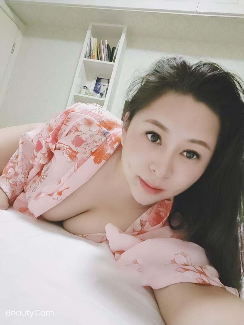 活好丰乳肥臀小姐姐