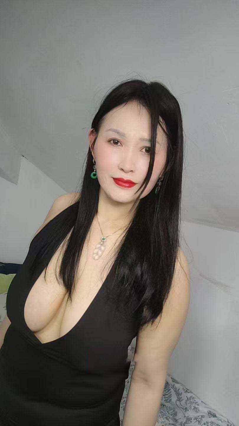 九亭镇大咪咪少妇