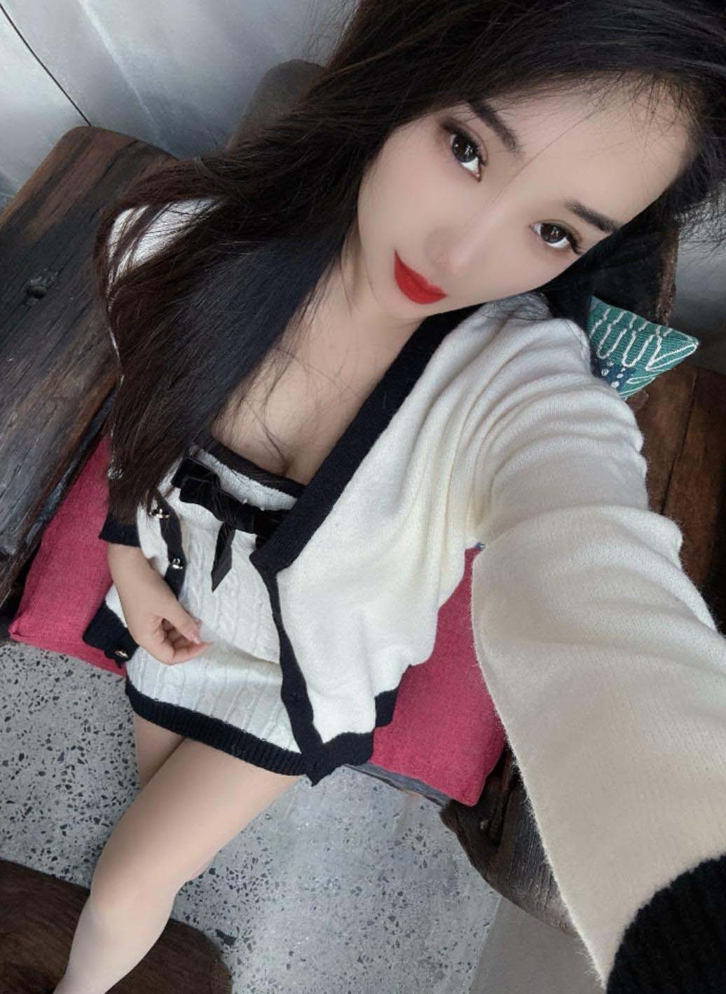 深圳纯欲身材性感美女