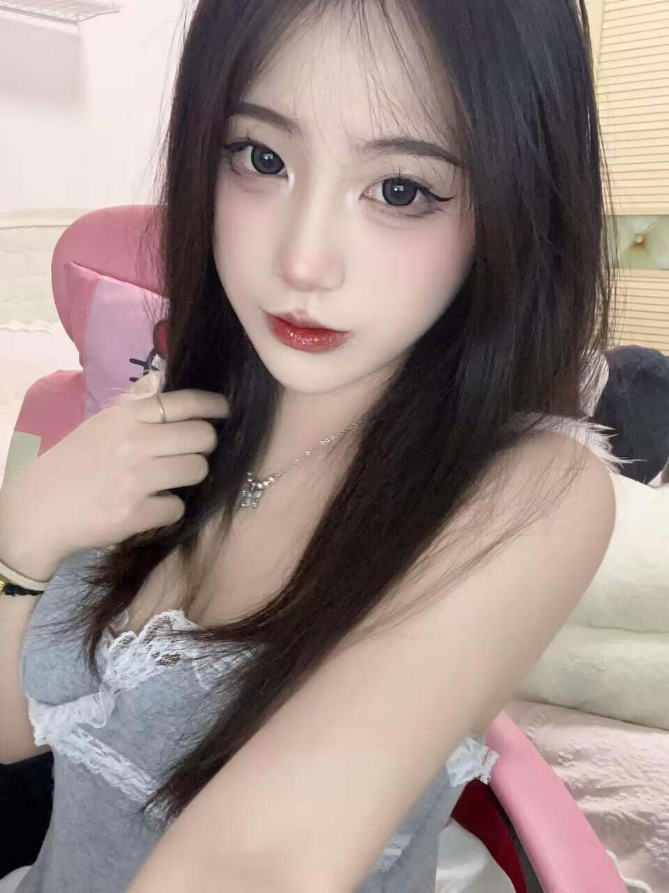 徐州性感黑丝嫩妹体验感十足