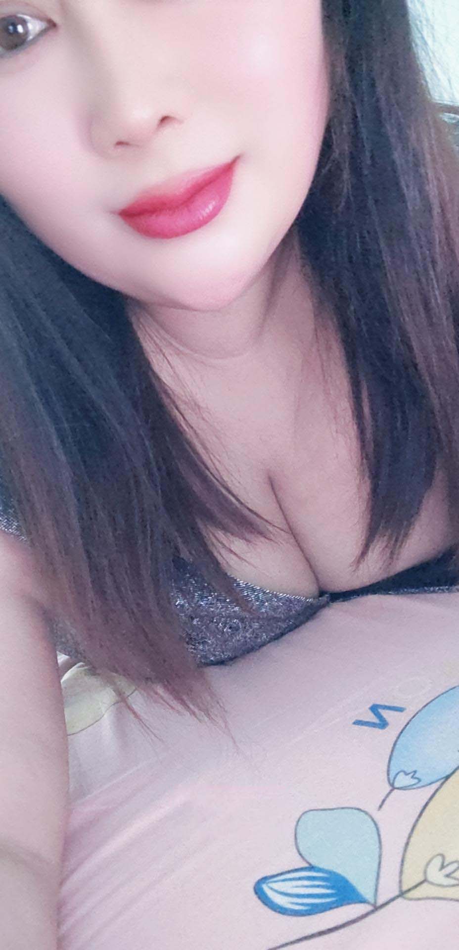 诱人大奶少妇