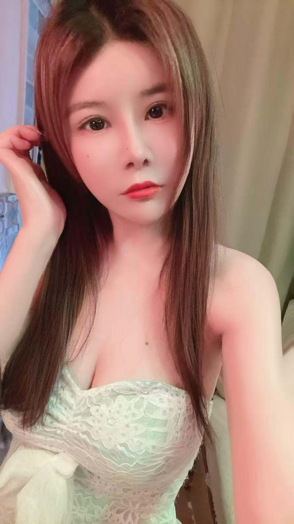 大胸美女媛媛