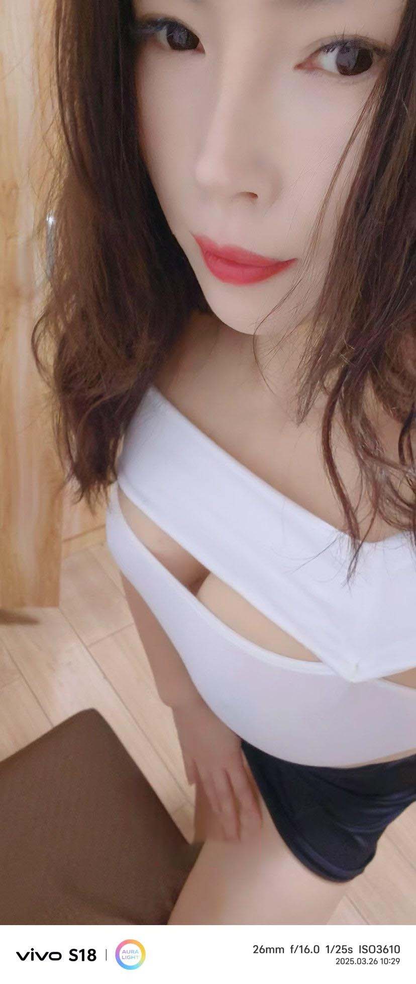 潮喷骚货小梦