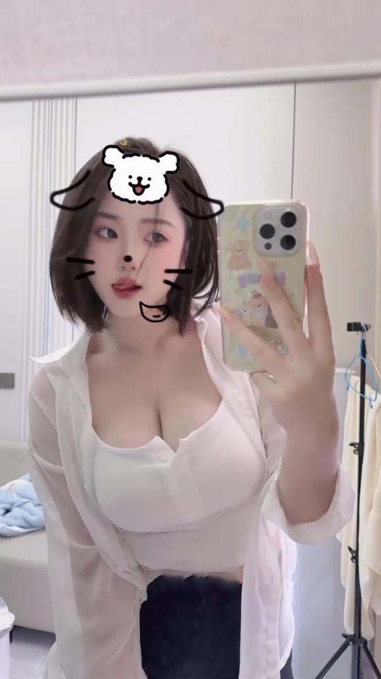 翘臀骚逼大奶牛