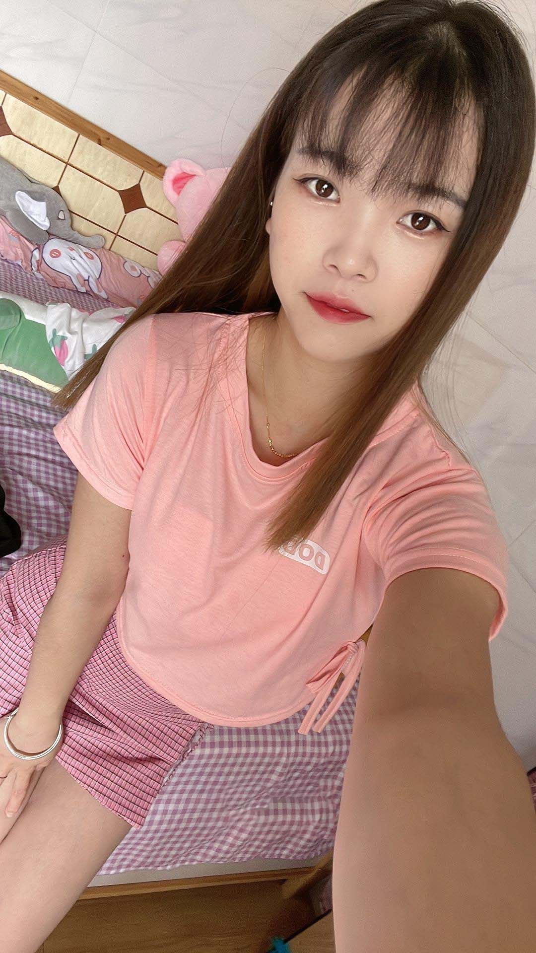 纯情尤物制服小猫咪