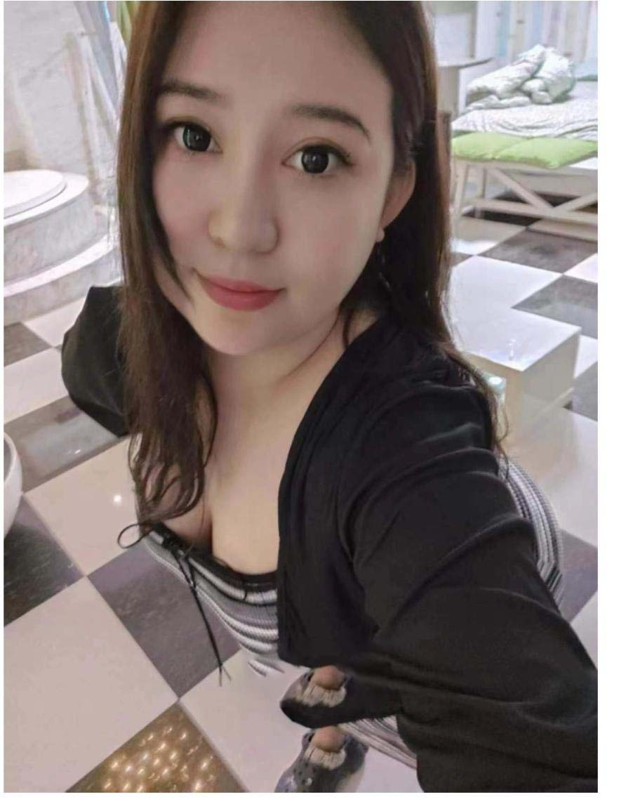 20岁出头年轻小妹妹