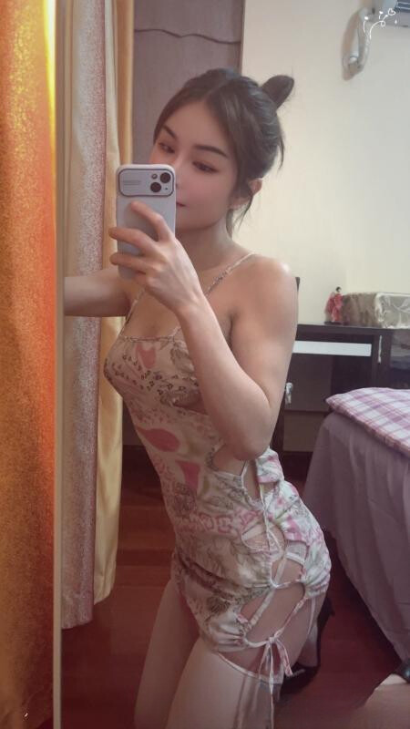 精致丰满小少妇