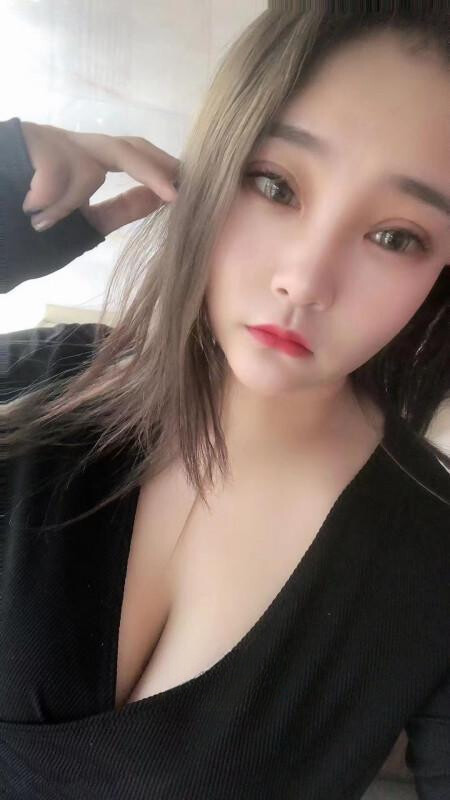 水多活好大奶姐姐