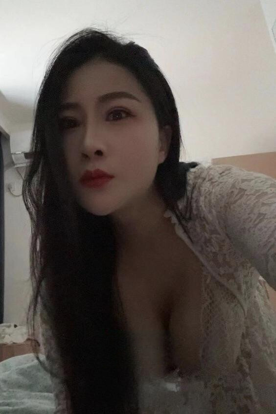 闵行性感巨乳骚货服务一绝