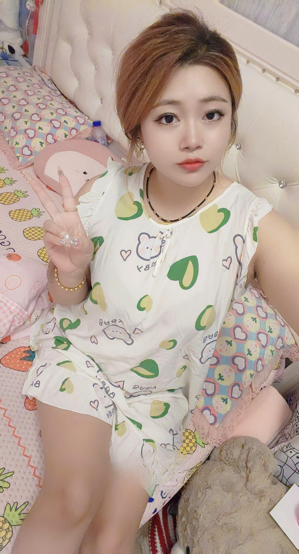 假成熟 紧鲍御姐