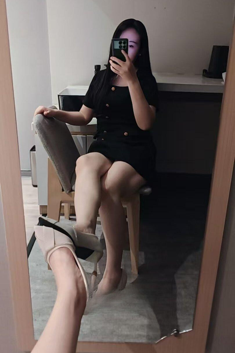 成寿寺抓龙筋大长腿少妇