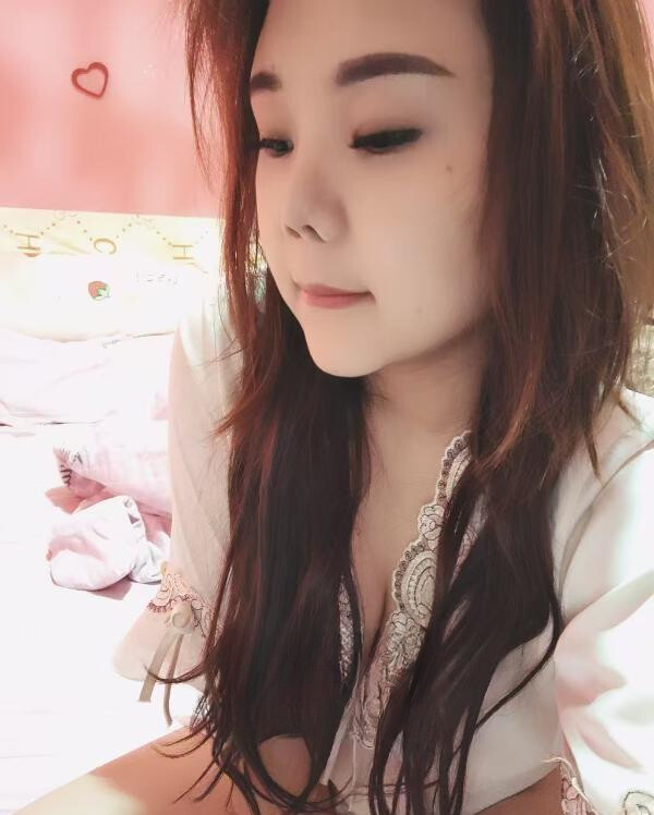超粉嫩小骚b活好水真多