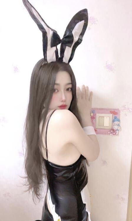 清纯靓丽服务温柔的小姐姐