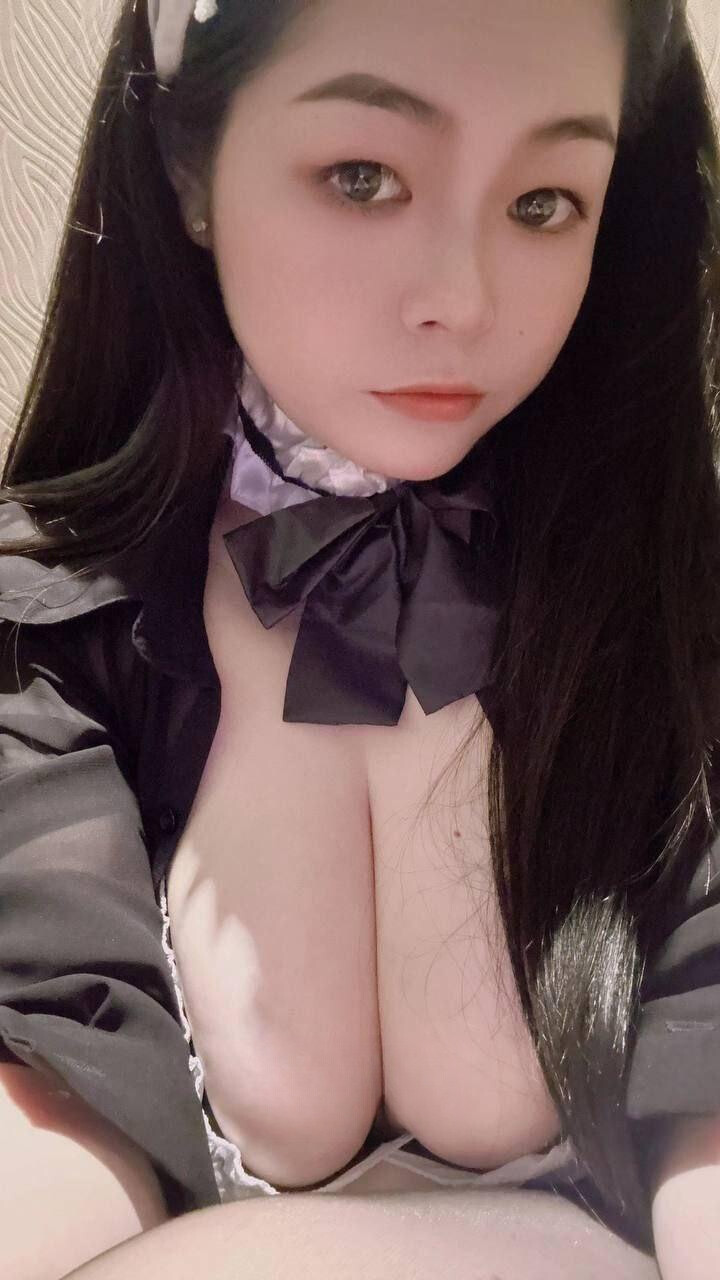 甜妹翘臀粉穴真迷人